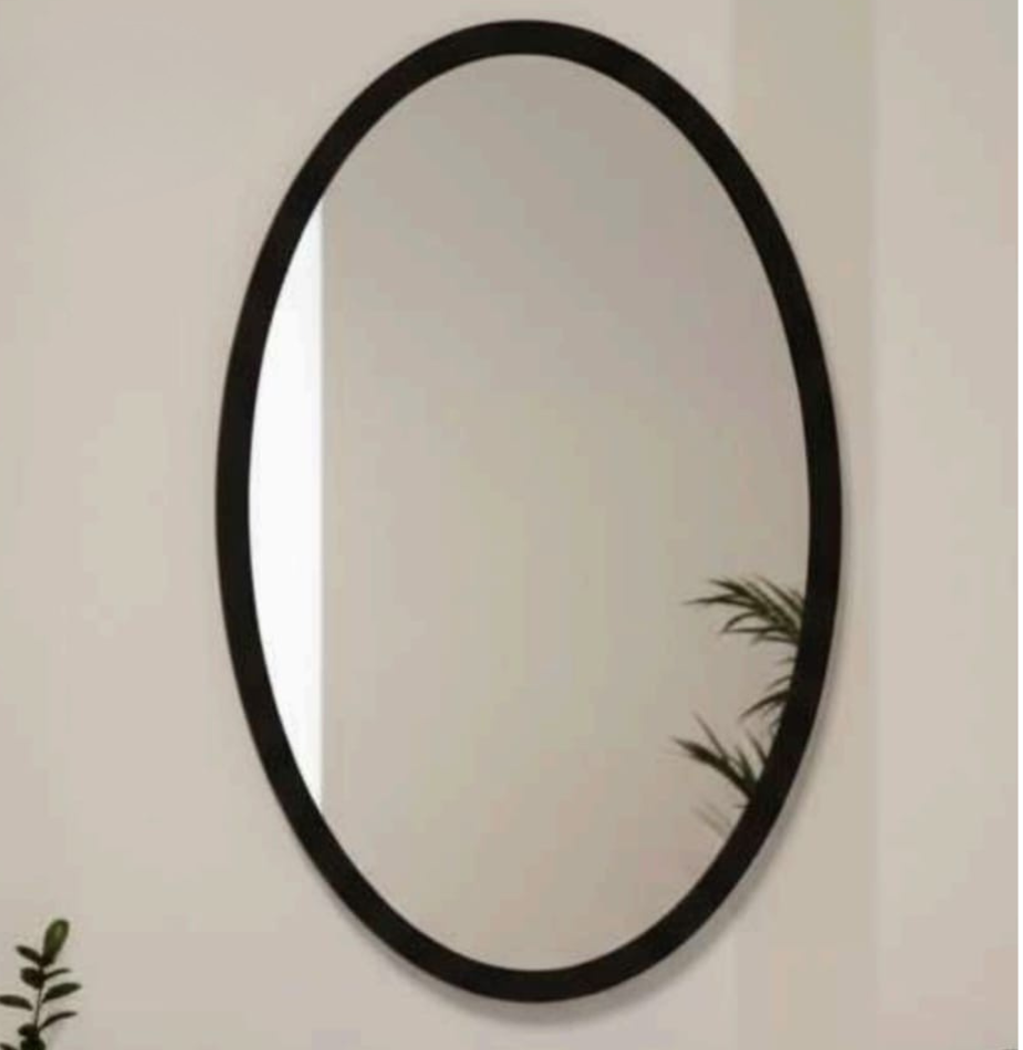 Noir Oval Edge