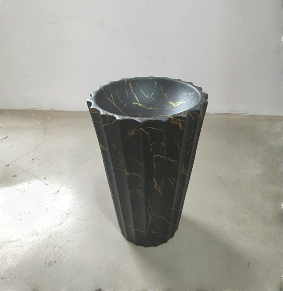 Proton Obsidian Crest